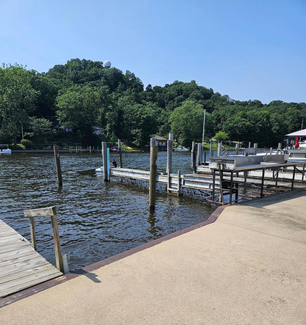 Riverside Suites - Unit A Saugatuck Buitenkant foto